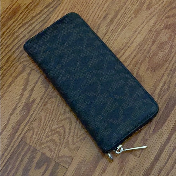 Brown Michael Kors Wallet - Picture 2 of 4